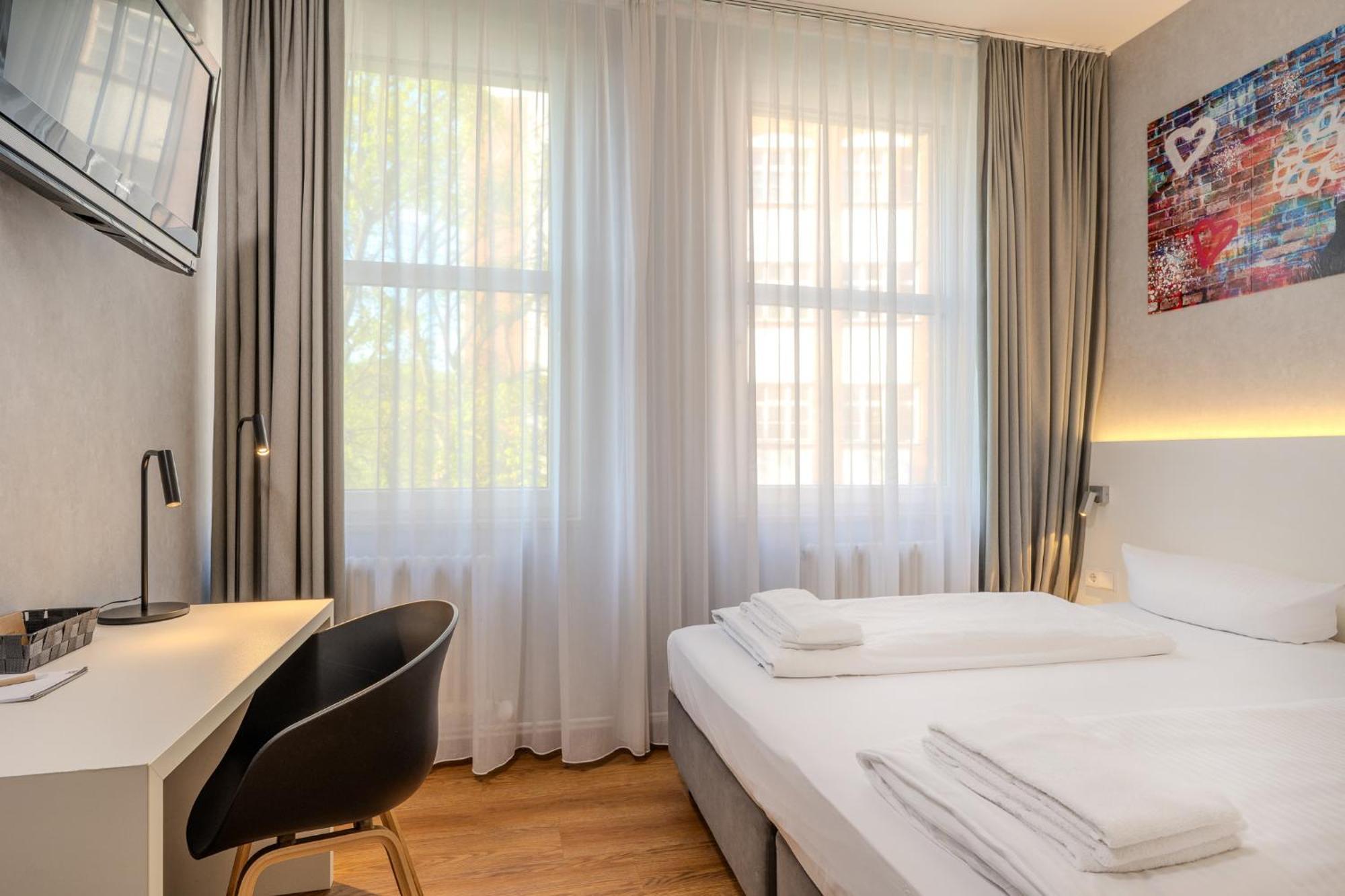 Mk Hotel 2*