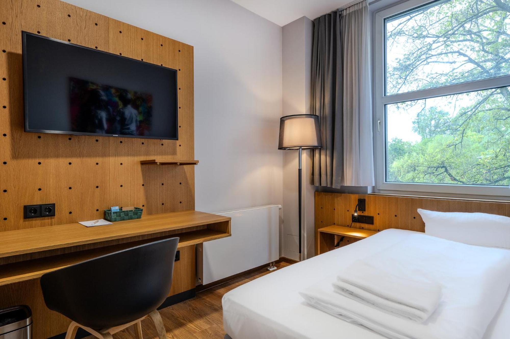 Mk Hotel 2*